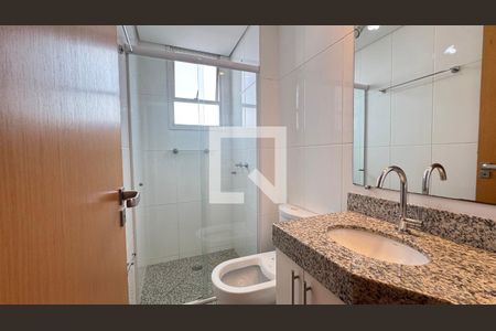 Banheiro de apartamento à venda com 4 quartos, 115m² em Santa Ines, Belo Horizonte