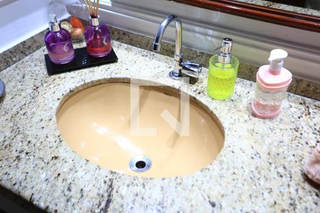 Lavabo de apartamento para alugar com 3 quartos, 176m² em Jardim Londrina, São Paulo