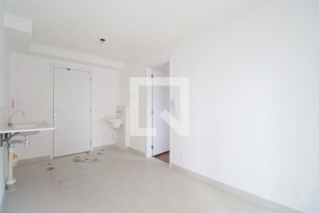 Sala/Cozinha de apartamento para alugar com 1 quarto, 26m² em Parque Industrial Tomas Edson, São Paulo