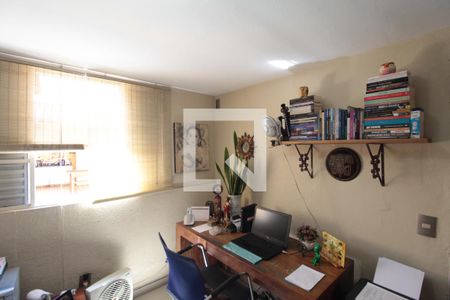 Escritório de casa à venda com 3 quartos, 375m² em Santa Amelia, Belo Horizonte