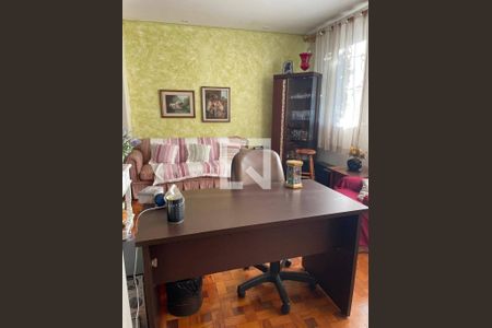 Casa à venda com 4 quartos, 200m² em Cambuci, São Paulo