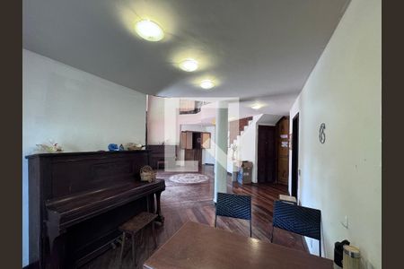 Sala de casa à venda com 4 quartos, 360m² em Vargem Grande, Rio de Janeiro