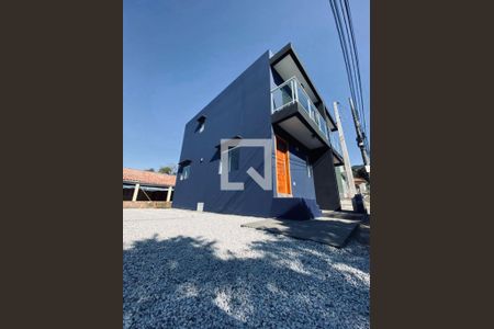 Fachada de casa para alugar com 2 quartos, 80m² em Porto da Lagoa, Florianópolis