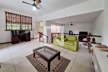 Sala de casa para alugar com 5 quartos, 295m² em Mata Paca, Niterói