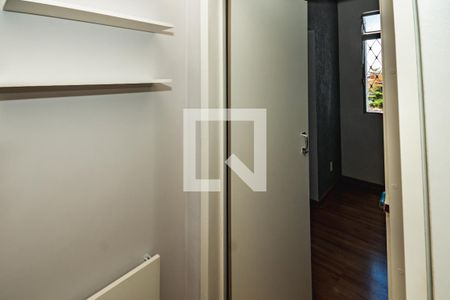 Quarto 1 de apartamento para alugar com 3 quartos, 69m² em Nova Cachoeirinha, Belo Horizonte
