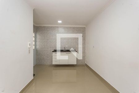 Sala/Cozinha de casa para alugar com 2 quartos, 70m² em Jardim Santa Emilia, São Paulo