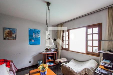 Casa à venda com 5 quartos, 712m² em Vila Cordeiro, São Paulo