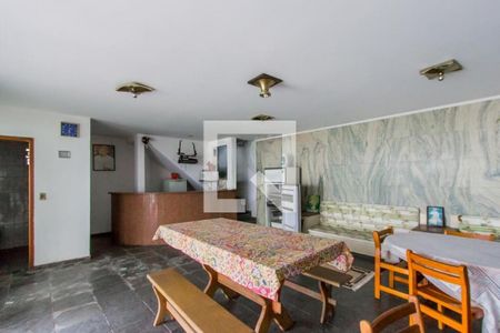 Casa à venda com 5 quartos, 712m² em Vila Cordeiro, São Paulo