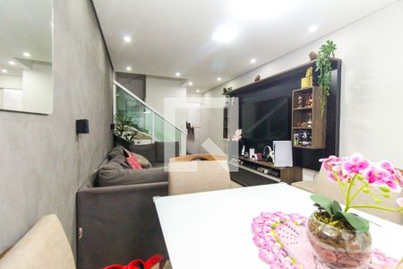 Sala de casa de condomínio à venda com 2 quartos, 72m² em Vila Taquari, São Paulo