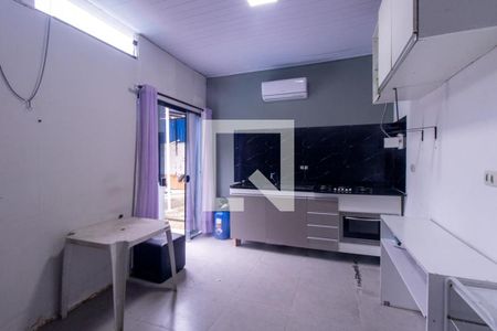 Sala/Cozinha de kitnet/studio para alugar com 1 quarto, 40m² em Orleans, Curitiba