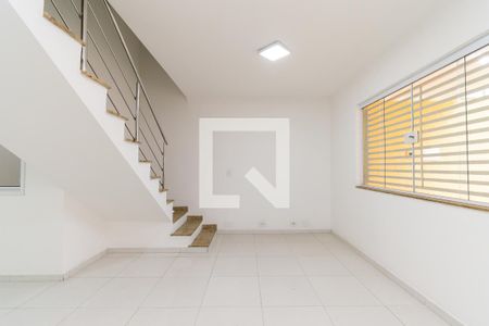 Sala de casa à venda com 3 quartos, 108m² em Jardim Avelino, São Paulo
