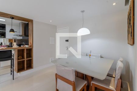 Sala de apartamento à venda com 2 quartos, 64m² em Vila Suzana, São Paulo