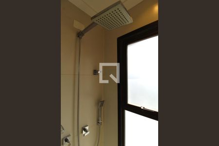 Banheiro da Suíte 1 de apartamento para alugar com 2 quartos, 200m² em Itaim Bibi, São Paulo