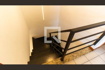 Corredor de casa de condomínio à venda com 4 quartos, 200m² em Badu, Niterói