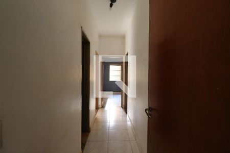 Corredor de casa para alugar com 3 quartos, 300m² em Jardim California, Ribeirão Preto