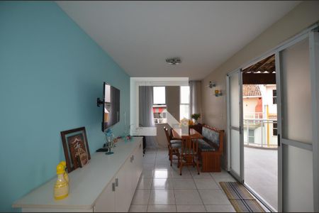 Sala de TV de casa para alugar com 3 quartos, 180m² em Cascadura, Rio de Janeiro