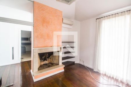 Sala de casa de condomínio para alugar com 4 quartos, 340m² em Alphaville, Santana de Parnaíba