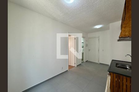 Sala/Cozinha de apartamento à venda com 1 quarto, 24m² em Santo Amaro, São Paulo