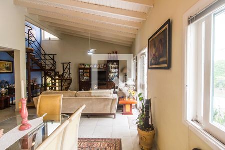 Sala de casa de condomínio à venda com 3 quartos, 333m² em Alphaville, Santana de Parnaíba