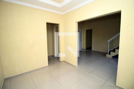 Sala 2 de casa à venda com 5 quartos, 150m² em Brás de Pina, Rio de Janeiro