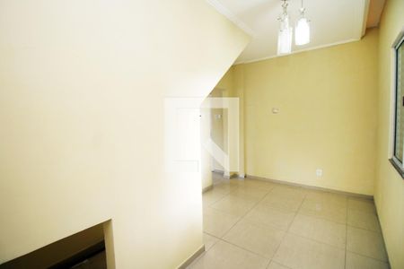 Quarto 1 de casa à venda com 5 quartos, 150m² em Brás de Pina, Rio de Janeiro