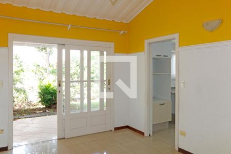 Sala de casa de condomínio para alugar com 3 quartos, 250m² em Condomínio Estância Marambaia, Vinhedo