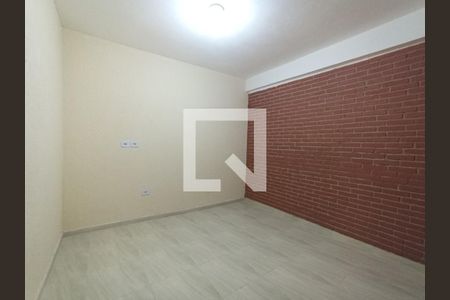 Casa para alugar com 2 quartos, 90m² em Jardim Santo Elias, São Paulo