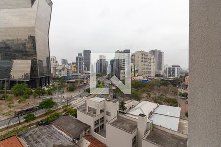 Vista/Varanda de kitnet/studio à venda com 1 quarto, 30m² em Pinheiros, São Paulo