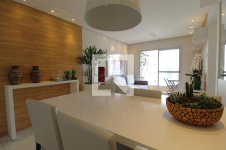 Sala de apartamento à venda com 2 quartos, 72m² em Vila Olímpia, São Paulo