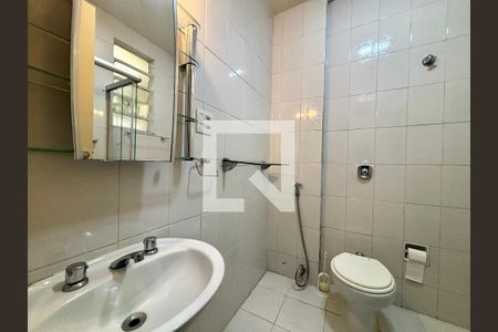 Banheiro social de apartamento à venda com 1 quarto, 48m² em Botafogo, Rio de Janeiro