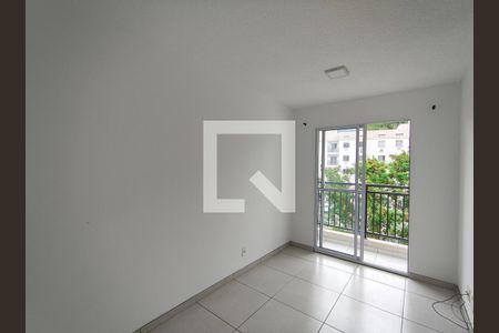 Sala de apartamento para alugar com 2 quartos, 43m² em Taquara, Rio de Janeiro