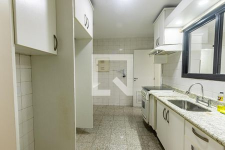 Cozinha de apartamento para alugar com 4 quartos, 134m² em Indianópolis, São Paulo