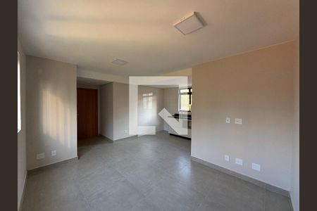Sala/Cozinha de apartamento para alugar com 2 quartos, 65m² em São Pedro, Belo Horizonte