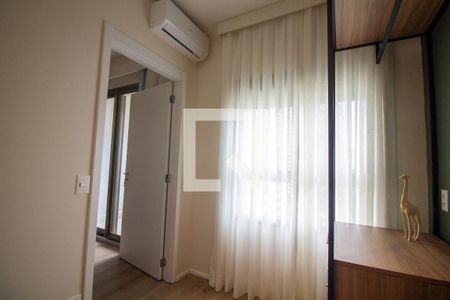 Quarto 1 de apartamento para alugar com 2 quartos, 44m² em Campo Belo, São Paulo