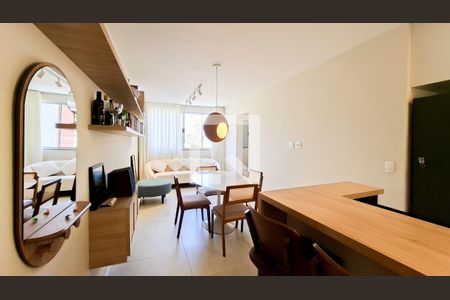 Sala de apartamento à venda com 2 quartos, 58m² em Serra, Belo Horizonte