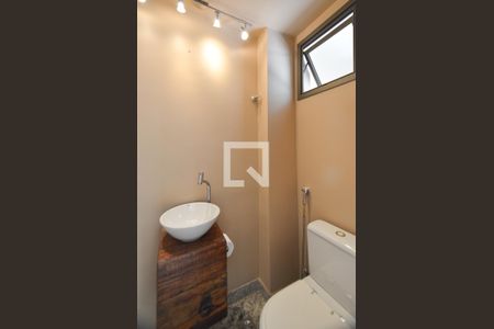 Lavabo de apartamento à venda com 3 quartos, 142m² em Funcionários, Belo Horizonte