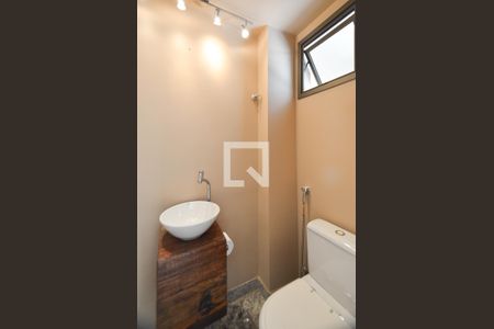 Lavabo de apartamento à venda com 3 quartos, 142m² em Funcionários, Belo Horizonte