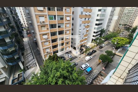 Vista da Sala de apartamento para alugar com 1 quarto, 42m² em Boqueirão, Santos