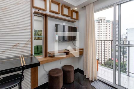 Sala/ Cozinha de apartamento para alugar com 1 quarto, 27m² em Campo Belo, São Paulo