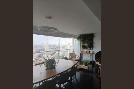 Apartamento à venda com 3 quartos, 134m² em Vila Bertioga, São Paulo