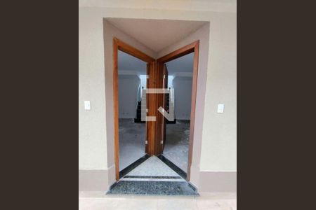 Casa à venda com 2 quartos, 68m² em Jardim Ubirajara, São Paulo