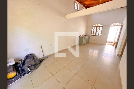 Sala de casa para alugar com 2 quartos, 55m² em São João do Rio Vermelho, Florianópolis