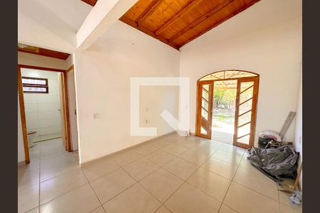 Sala de casa para alugar com 2 quartos, 55m² em São João do Rio Vermelho, Florianópolis