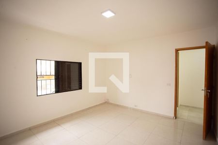Quarto 1 de casa para alugar com 2 quartos, 100m² em São Domingos, São Paulo