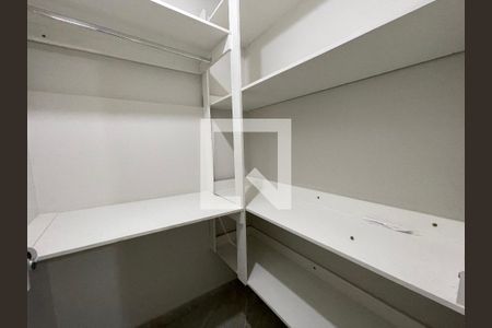 Armário do Quarto de casa para alugar com 1 quarto, 60m² em Jardim das Vertentes, São Paulo