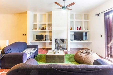 Sala de casa à venda com 3 quartos, 280m² em Nonoai, Porto Alegre