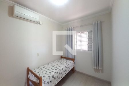 Quarto 2 de casa para alugar com 3 quartos, 480m² em Jardim Nova Europa, Campinas