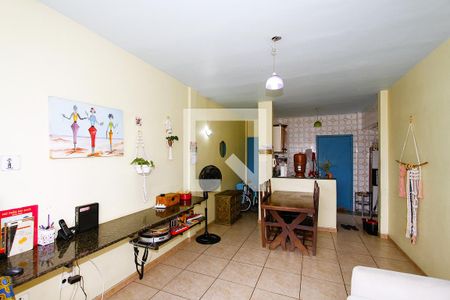 Sala de apartamento à venda com 3 quartos, 90m² em Carlos Prates, Belo Horizonte