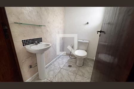 Banheiro de casa para alugar com 5 quartos, 320m² em Vila Santa Teresa, Santo André