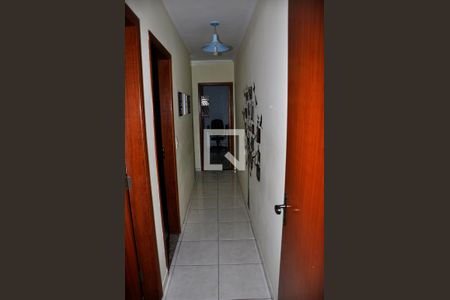 Corredor  de casa à venda com 3 quartos, 187m² em Jardim Sao Jose (zona Norte), São Paulo